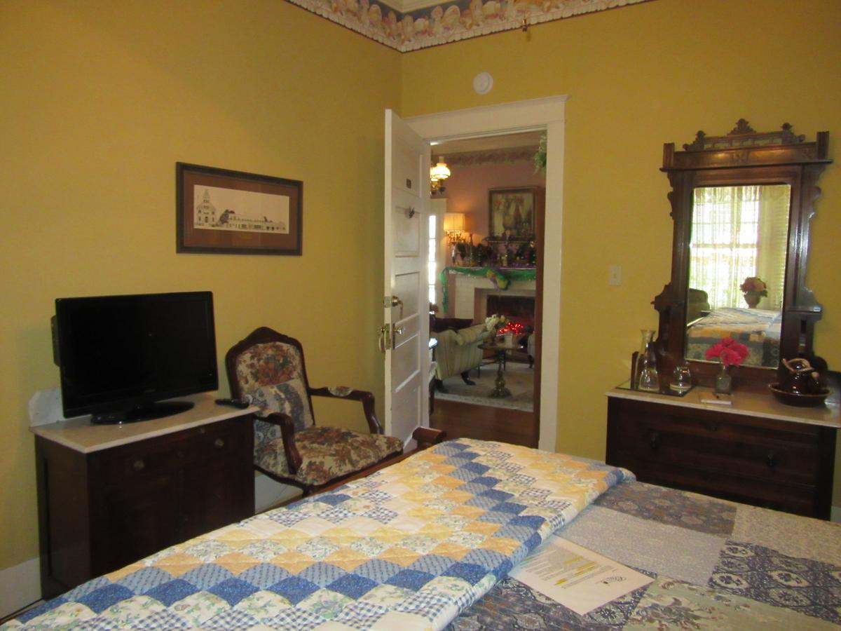 The Carriage House Bed & Breakfast