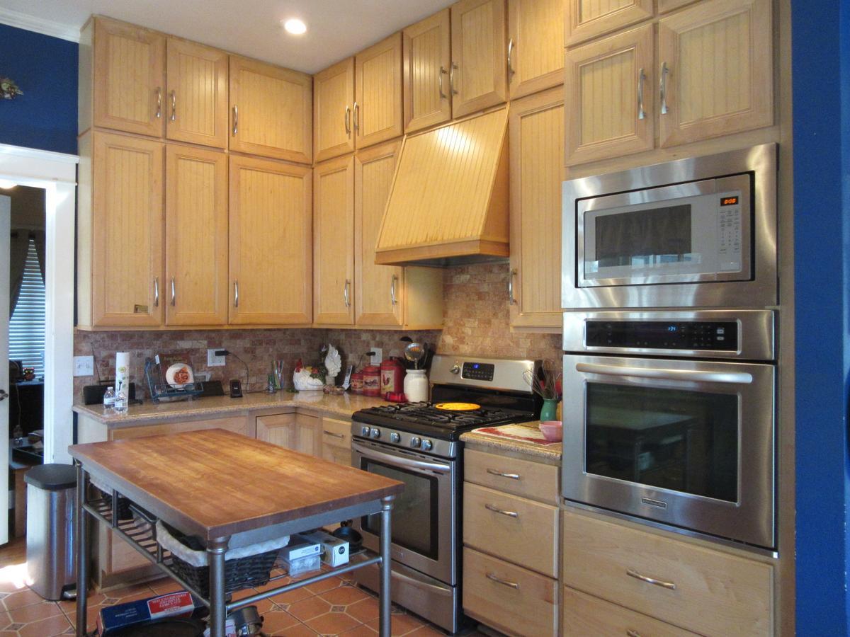 The Carriage House 3*
