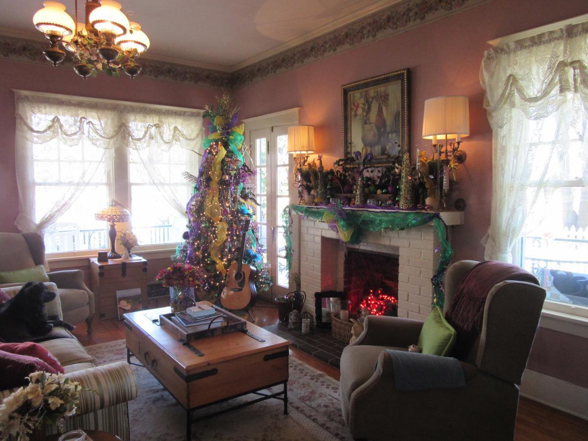 The Carriage House 3*